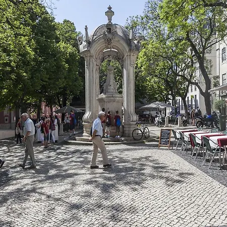 Condessa Chiado *